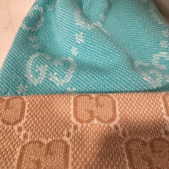 Gucci GG Logo Reversible Wool Hat - Picture 2 of 5